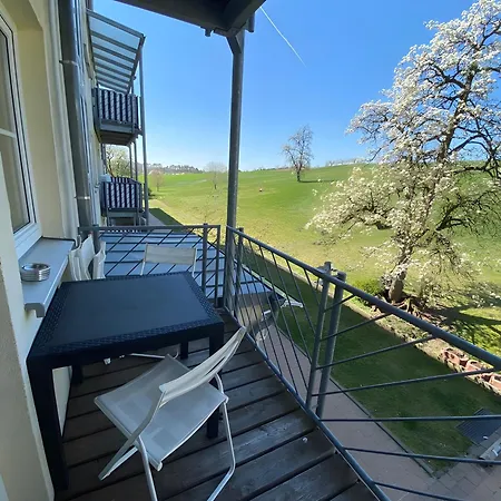 Mit Gartenblick K1 101 Spalt